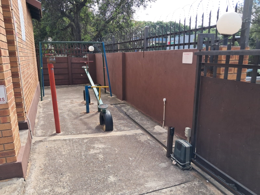 1 Bedroom Property for Sale in Lower Bo-dorp North West